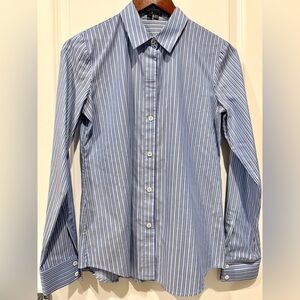 Theory 100% Cotton Blue/White Strip Bottom Down Shirt - Small (Dry Cleaned)